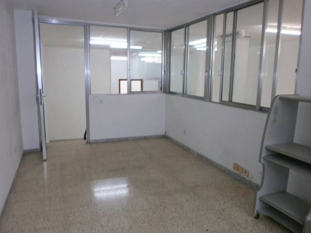 Local comercial en Venta en Santa Cruz de Tenerife - CL RAMON PEREZ DE AYALA en Los Gladiolos