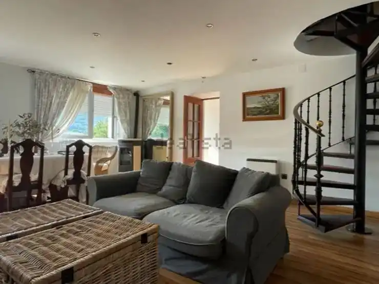 Sala de estar de Casa o chalet en venta en Bárcena de Pie de Concha con Jardín privado, Parquet y Trastero