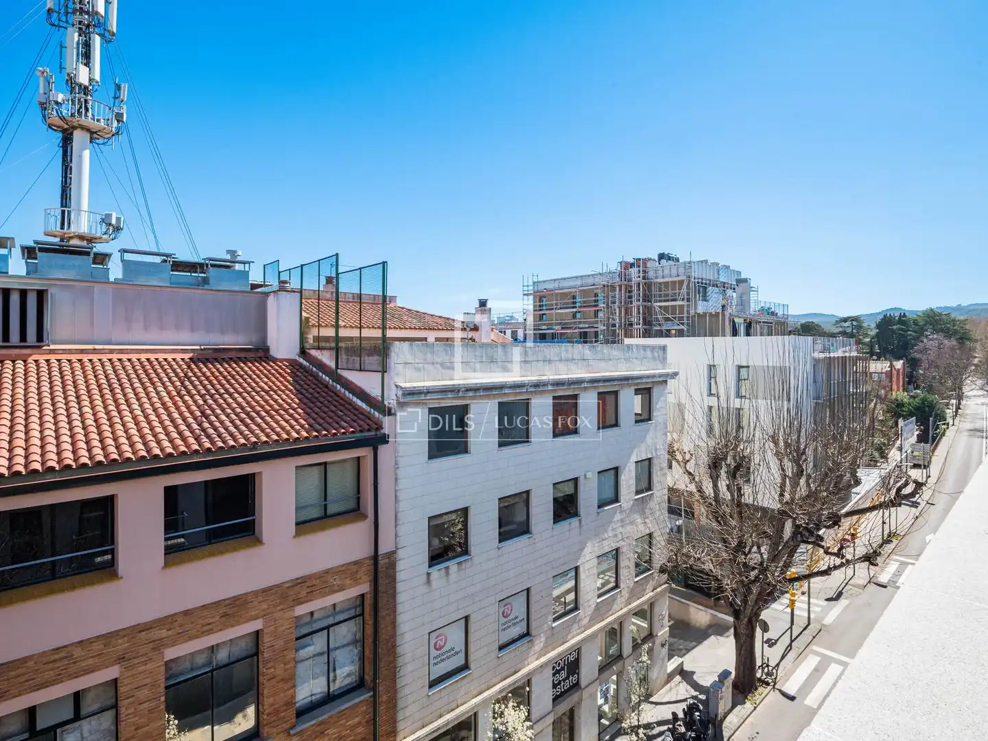 Außenansicht von Wohnung zum Verkauf in Sant Cugat del Vallès mit Klimaanlage, Heizung und Terrasse