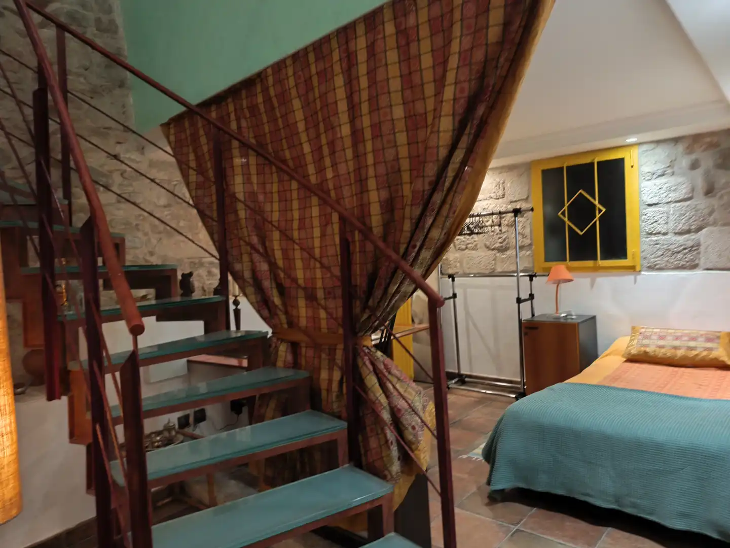 Habitación de Dúplex de alquiler en Girona con Calefacción, Amueblado y Horno