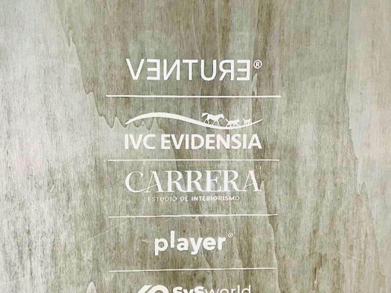 Jardí de Oficina de lloguer en  Valencia Capital amb Aire condicionat, Calefacció i Moblat