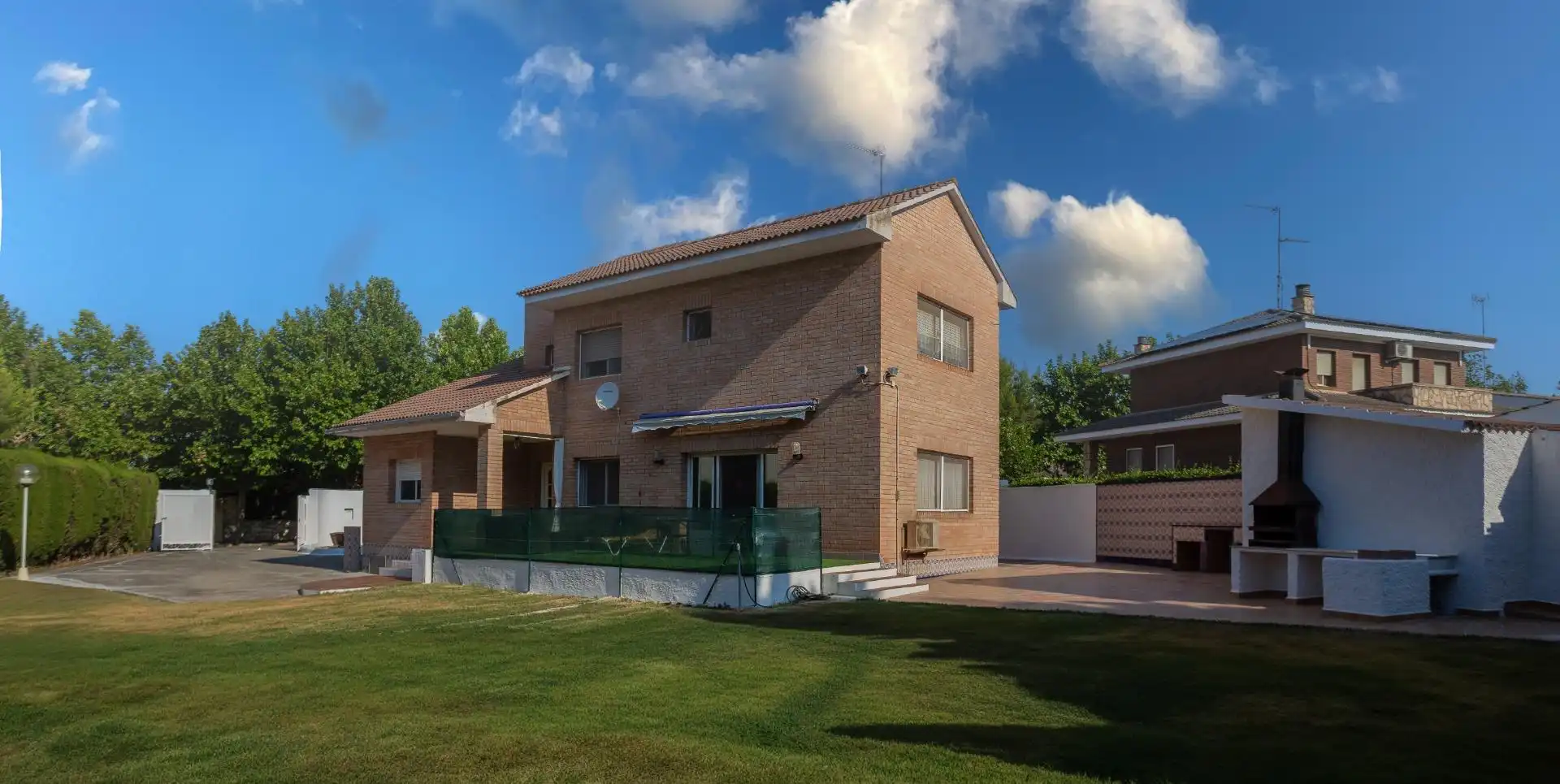 Vista exterior de Casa o chalet en venta en Zuera con Calefacción, Terraza y Piscina comunitaria