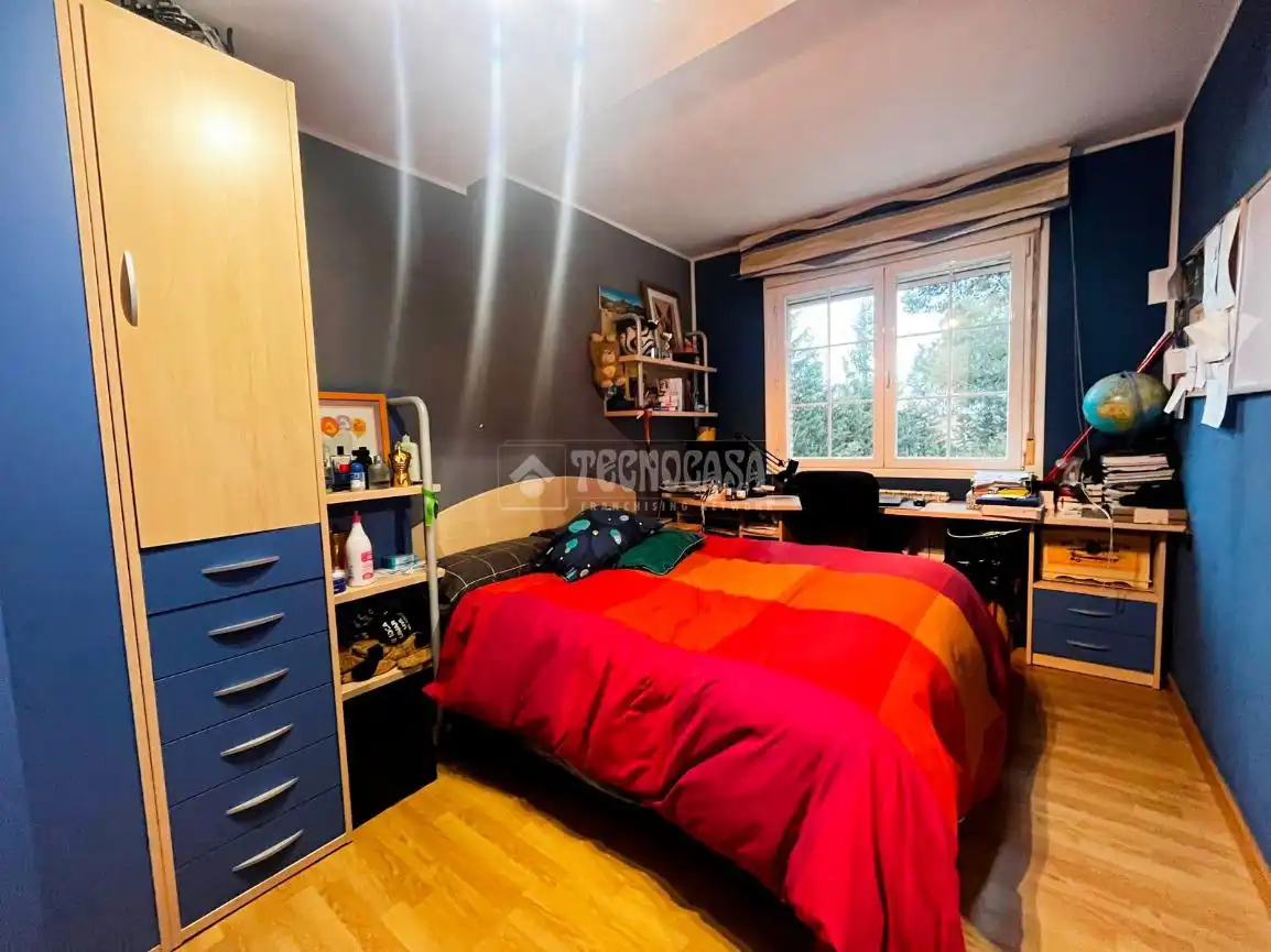 Habitación de Casa adosada en venta en Sobradiel con Calefacción y Jardín privado