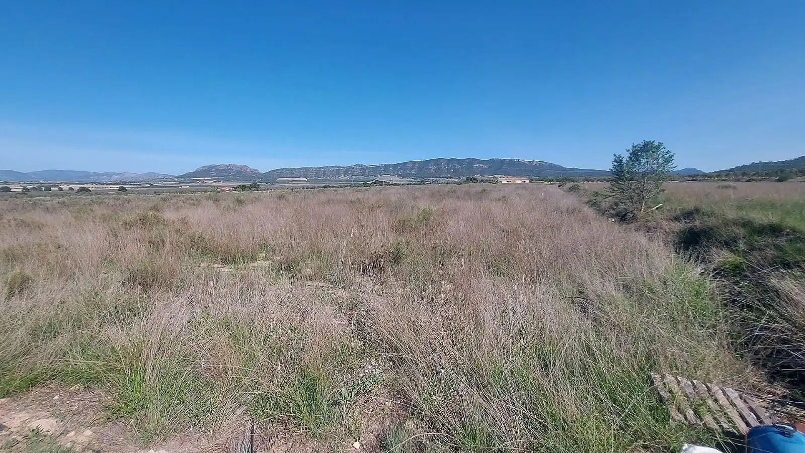 Rustikales Grundstück zum Verkauf in Salinas, imagen 3