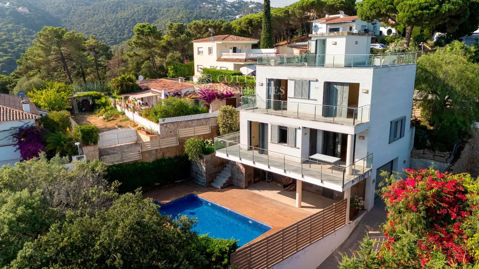 Vista exterior de Casa o xalet en venda en Lloret de Mar amb Aire condicionat, Calefacció i Terrassa