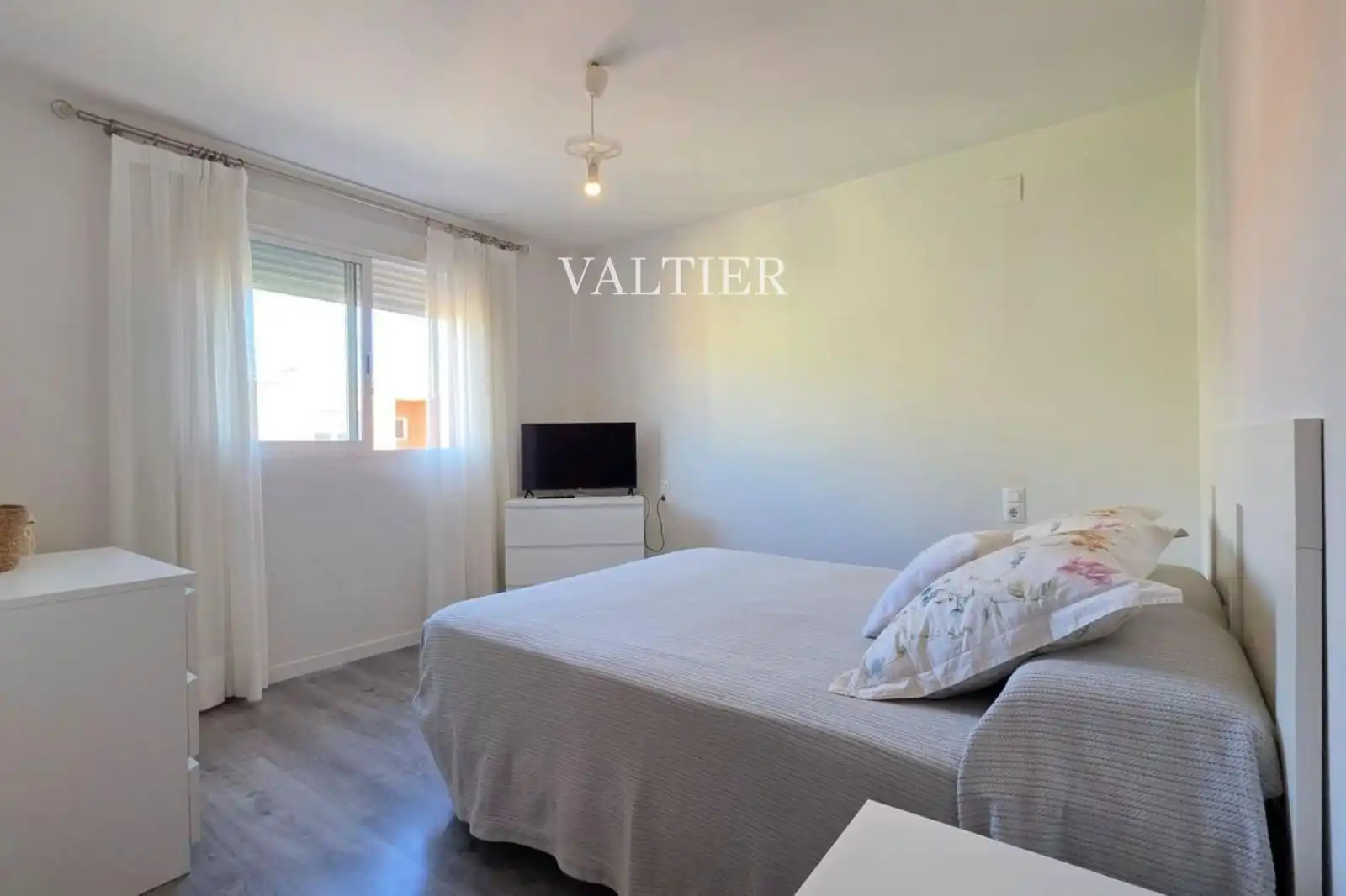 Habitación de Casa o chalet en venta en Almoines con Aire acondicionado, Terraza y Piscina