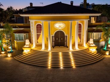 Villa mit Pool zum Verkauf in Sotogrande Alto