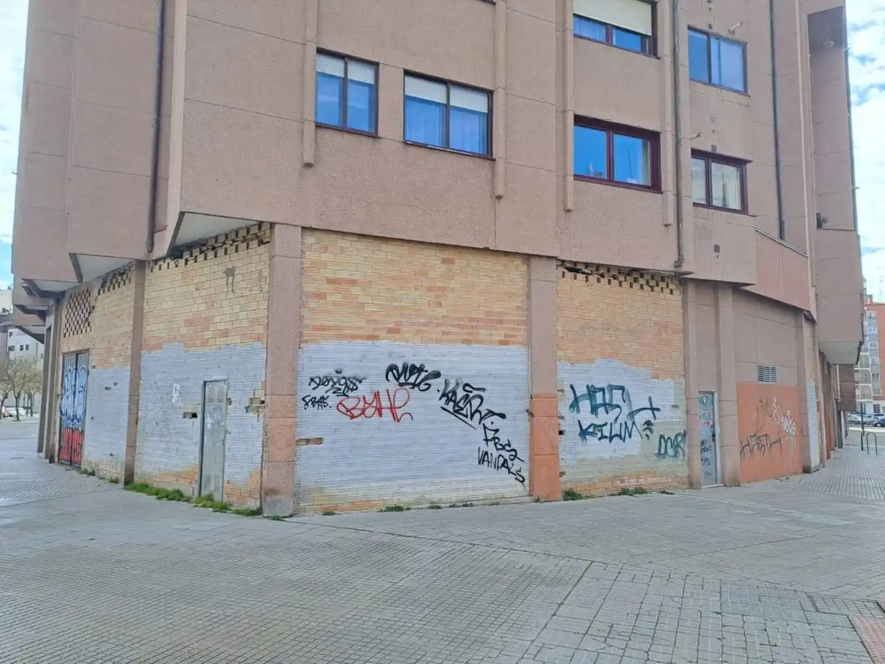 Local comercial en venta en Calle Los Titos, imagen 2
