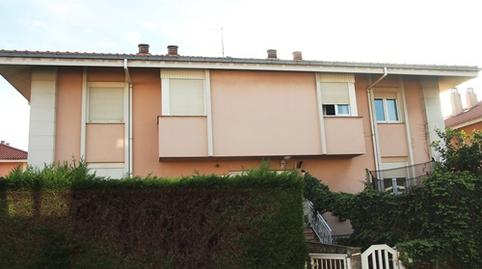 Foto 2 von Einfamilien-Reihenhaus zum Verkauf in Calle Juan Palencia, 8b, Muriedas, Camargo