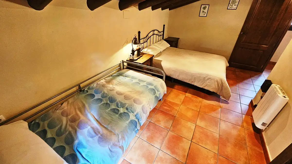 Habitación de Finca rústica en venta en Galaroza con Calefacción, Jardín privado y Terraza