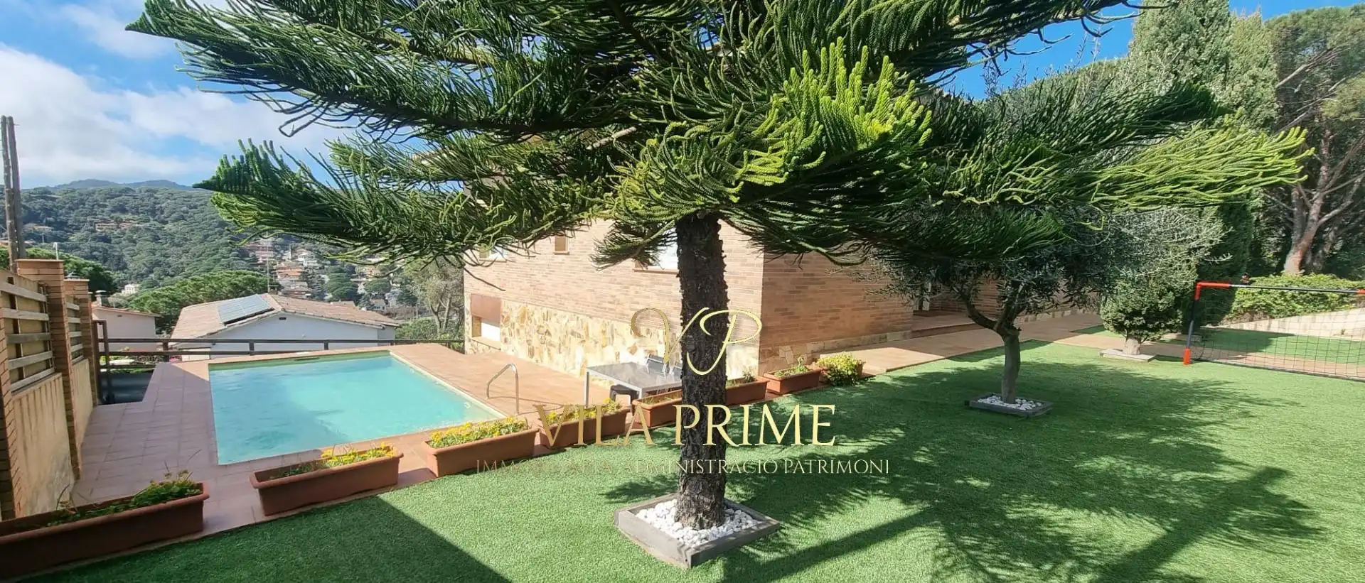 Detached house with pool for sale in Cabrils