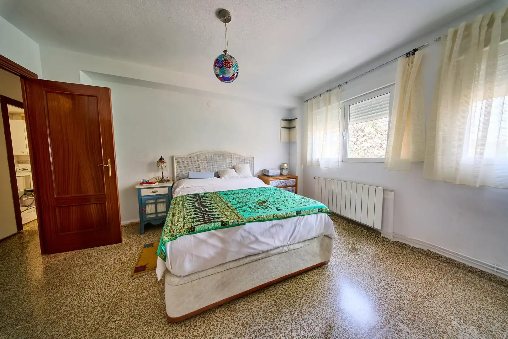 Dormitori de Pis en venda en Granada amb Aire condicionat, Calefacció i Terrassa