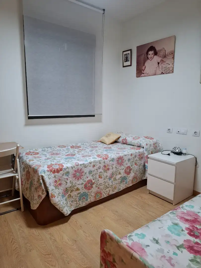 Habitación de Piso en venta en Mairena del Aljarafe con Aire acondicionado, Calefacción y Jardín privado