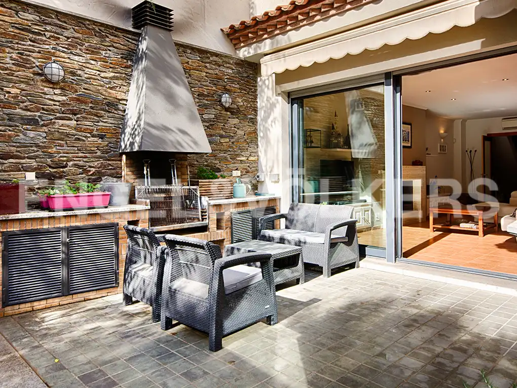 Terraced house with garden for sale in Carrer de González de Soto, imagen 4