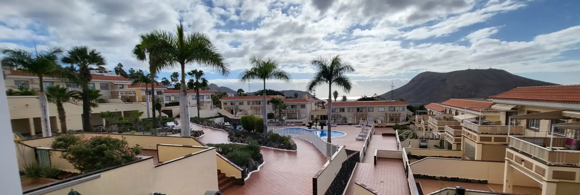 Vista exterior de Apartamento en venta en Arona con Jardín privado, Terraza y Trastero