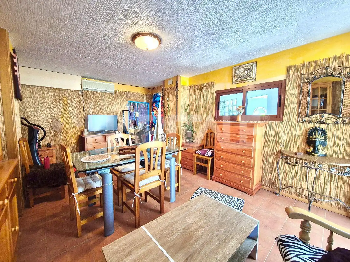 Living room of Houses for sale in Alborache  with Terrace, Storage room and Swimming Pool