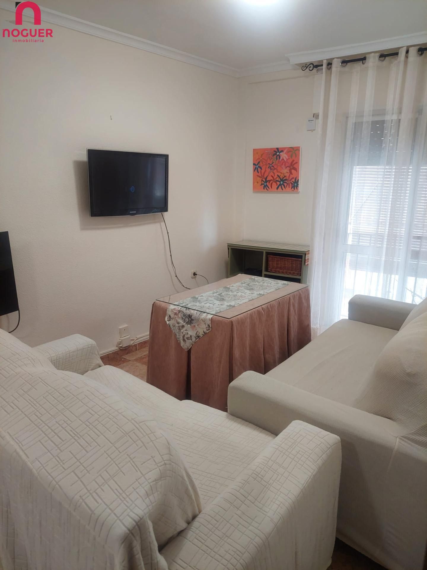 Sala d'estar de Pis de lloguer en  Córdoba Capital amb Aire condicionat i Balcó