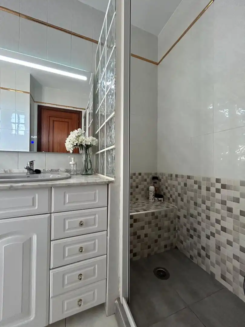 Baño de Casa o chalet de alquiler en La Pobla de Farnals con Aire acondicionado, Terraza y Piscina