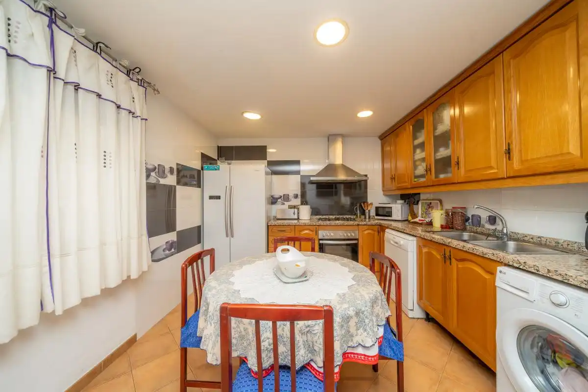 Kitchen of Detached homes for sale in Alicante / Alacant  with Air Conditioner, Heating and Private garden