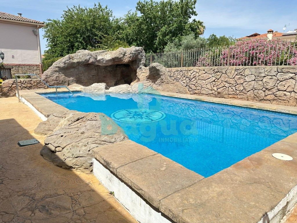 Casa o xalet en venda a Almendralejo