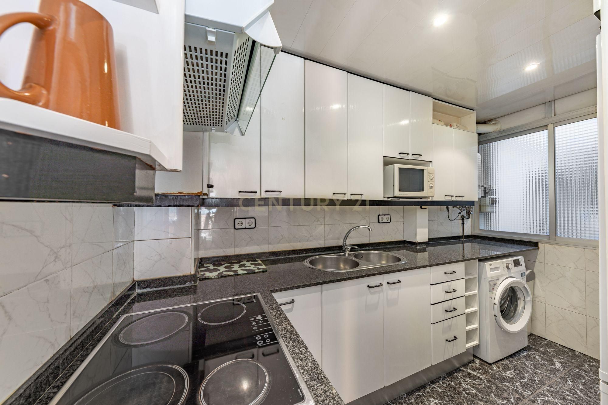 Küche von Wohnungen zum verkauf in Cerdanyola del Vallès mit Klimaanlage und Balkon