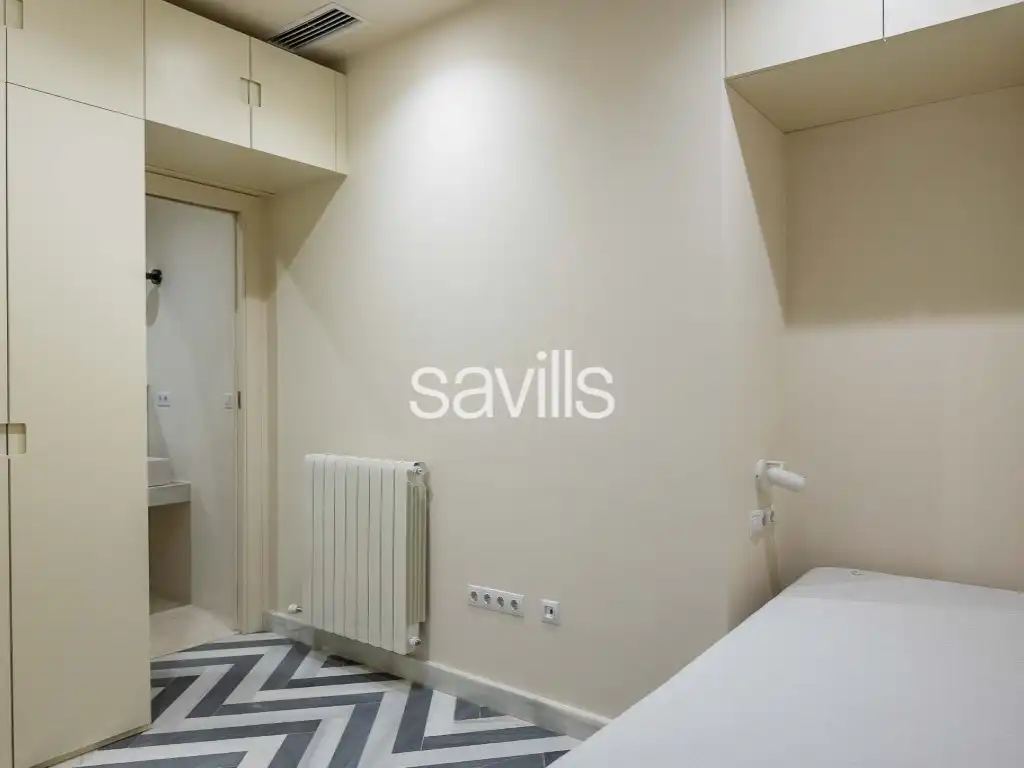 Bedroom of Apartments for sale in Sevilla