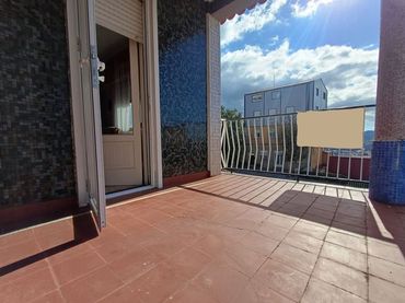 Villa con balcone in vendita a Avenida do Aeroporto