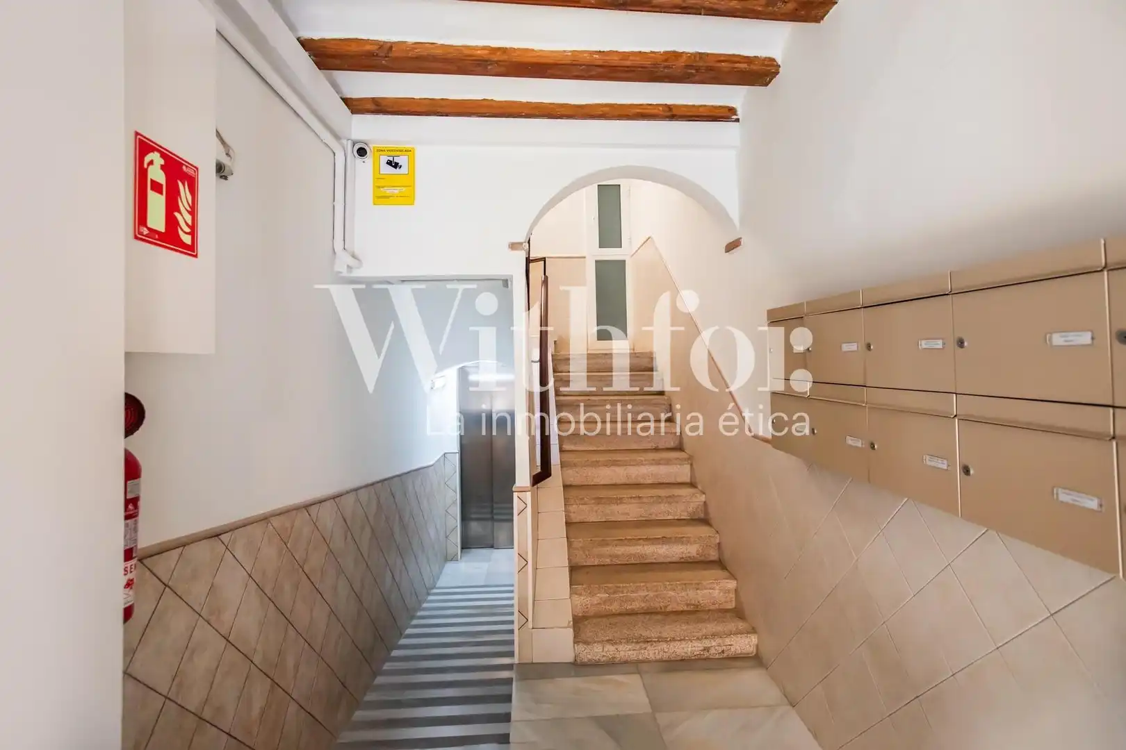 Planta baja en venta en Barcelona con Aire acondicionado, Parquet y Balcón