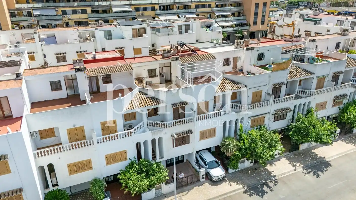 Vista exterior de Casa o chalet en venta en Valencia con Jardín privado y Terraza