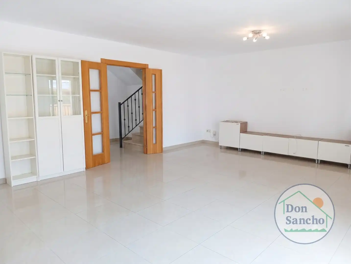 Casa adosada en venta en Mucientes con Calefacción, Terraza y Balcón
