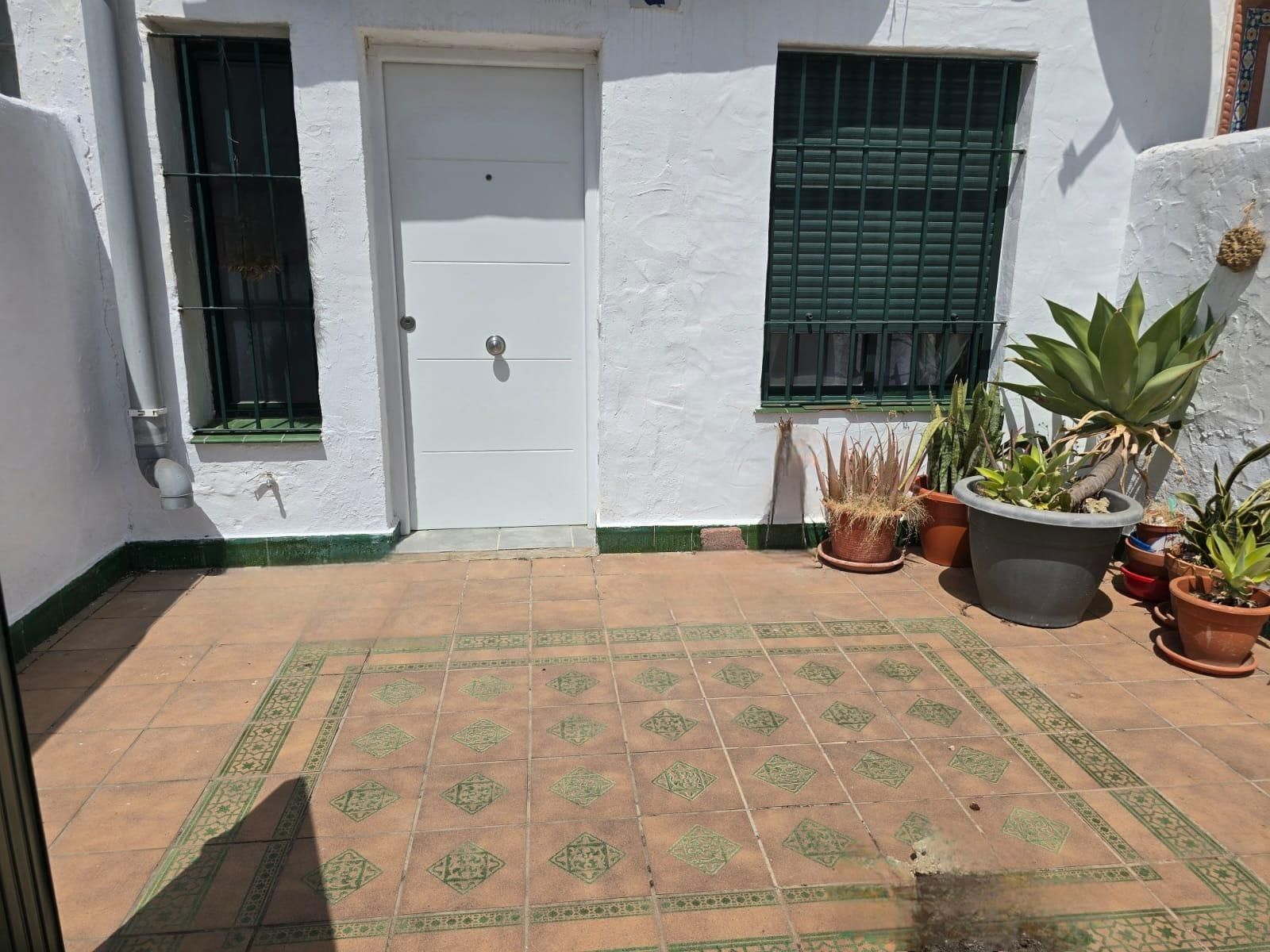 Jardí de Casa adosada en venda en Chiclana de la Frontera amb Jardí privat, Terrassa i Piscina comunitària