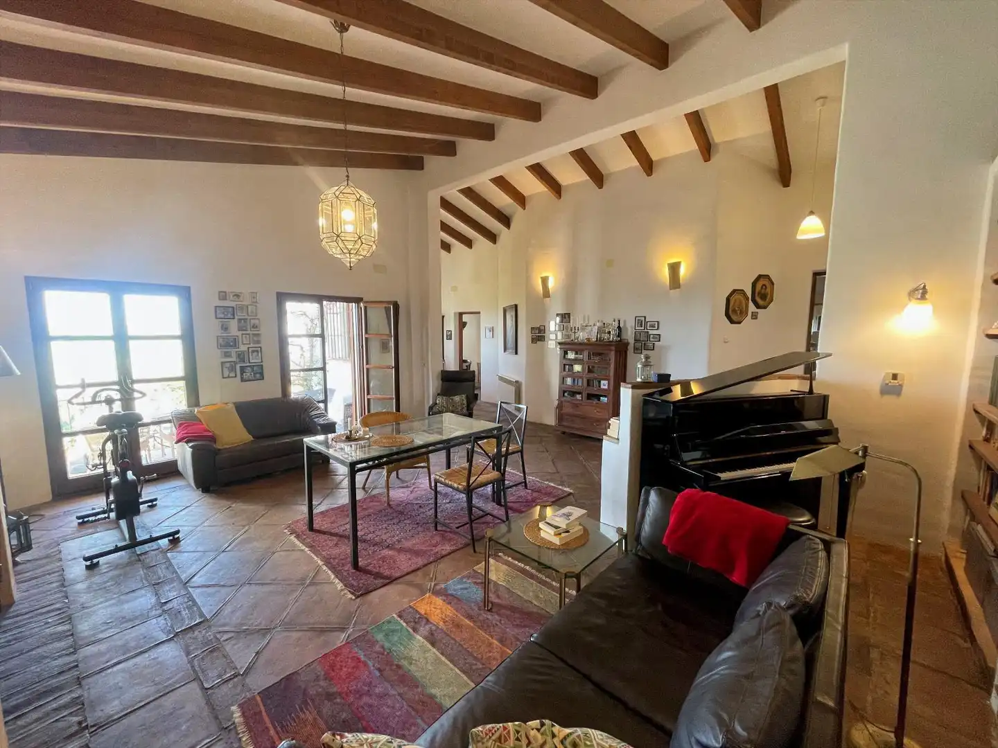 Wohnzimmer von Country house zum Verkauf in Villanueva de la Concepción mit Klimaanlage, Heizung und Privatgarten