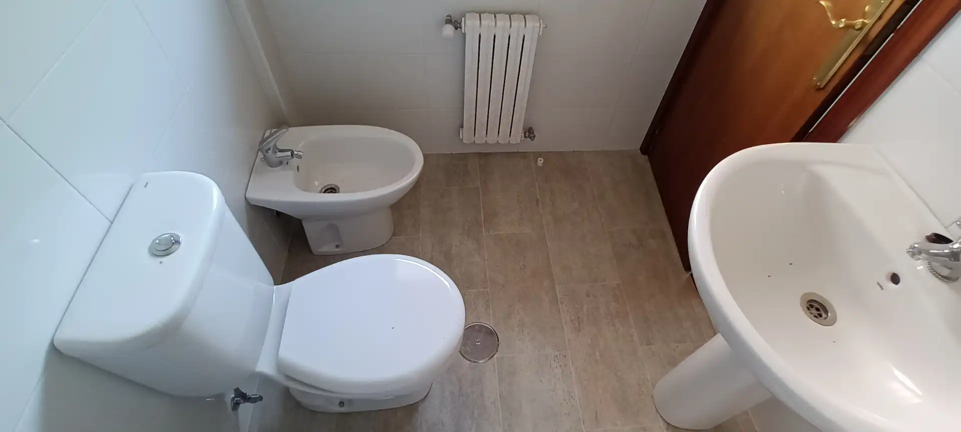 Badezimmer von Wohnung zum Verkauf in Pontevedra Capital  mit Heizung und Abstellraum