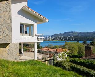 Vista exterior de Casa o xalet en venda en Villaviciosa amb Terrassa