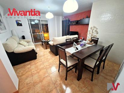 Living room of Flat for sale in Lorca  with Air Conditioner and Furnished