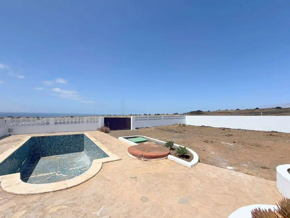 Vista exterior de Casa o chalet en venta en San Bartolomé con Terraza y Piscina