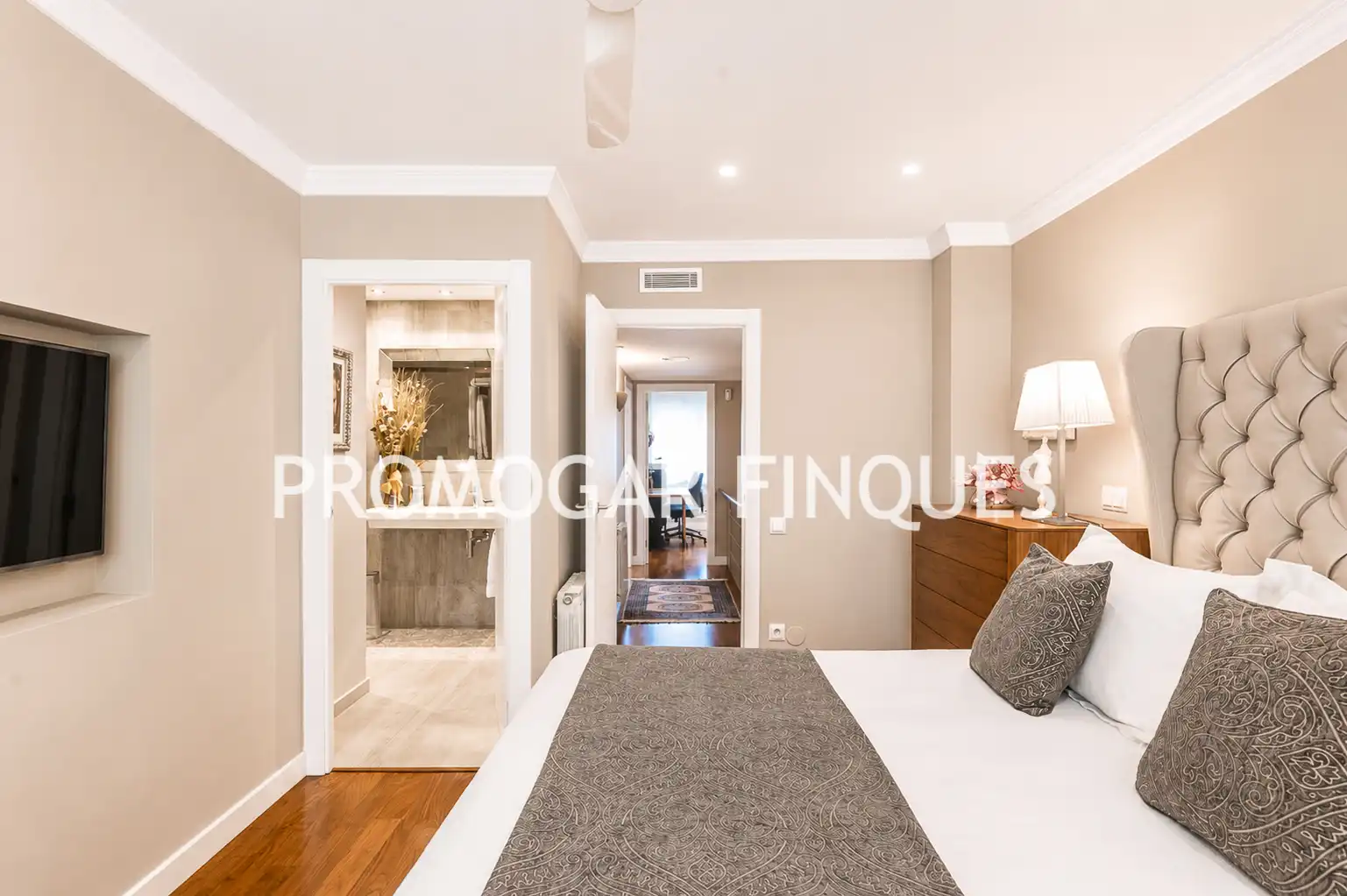 Schlafzimmer von Maisonette zum Verkauf in Sant Feliu de Llobregat mit Klimaanlage, Heizung und Privatgarten