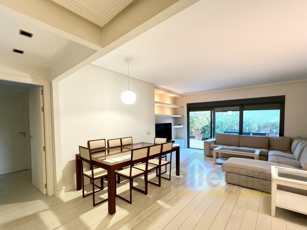 Dining room of Flat for sale in Las Rozas de Madrid  with Air Conditioner, Private garden and Community pool