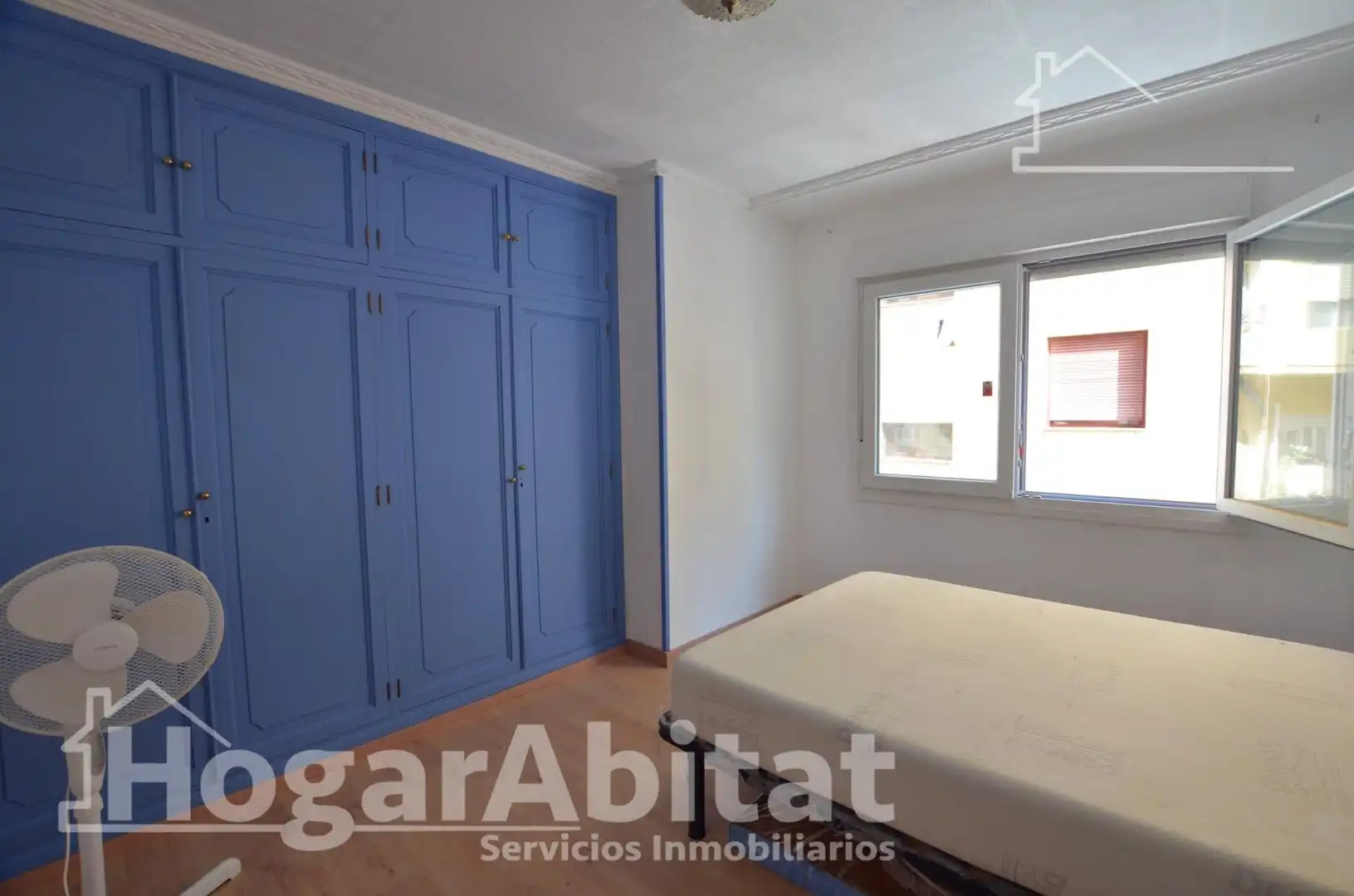 Habitación de Piso en venta en Alicante / Alacant con Amueblado y Balcón