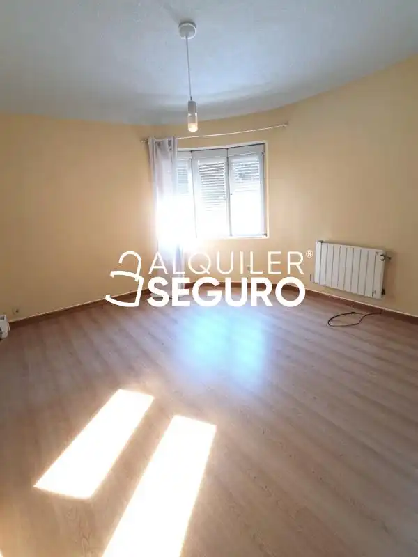 Piso de alquiler en Pio XII, Centro - Corte Inglés