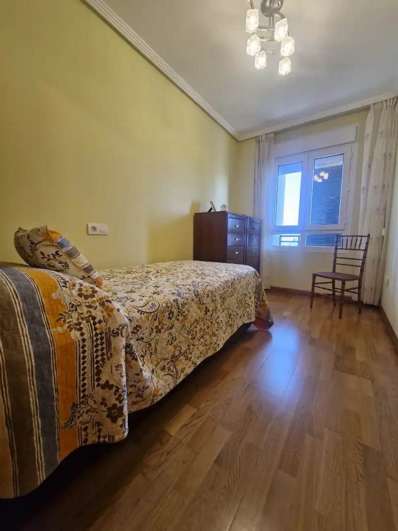 Schlafzimmer von Wohnung zum Verkauf in Foz mit Heizung, Terrasse und Abstellraum