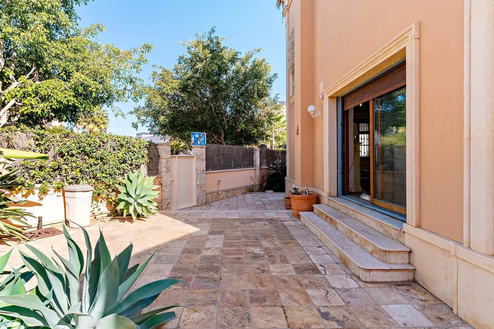 Terrassa de Casa o xalet en venda en Almería amb Jardí privat, Terrassa i Alarma