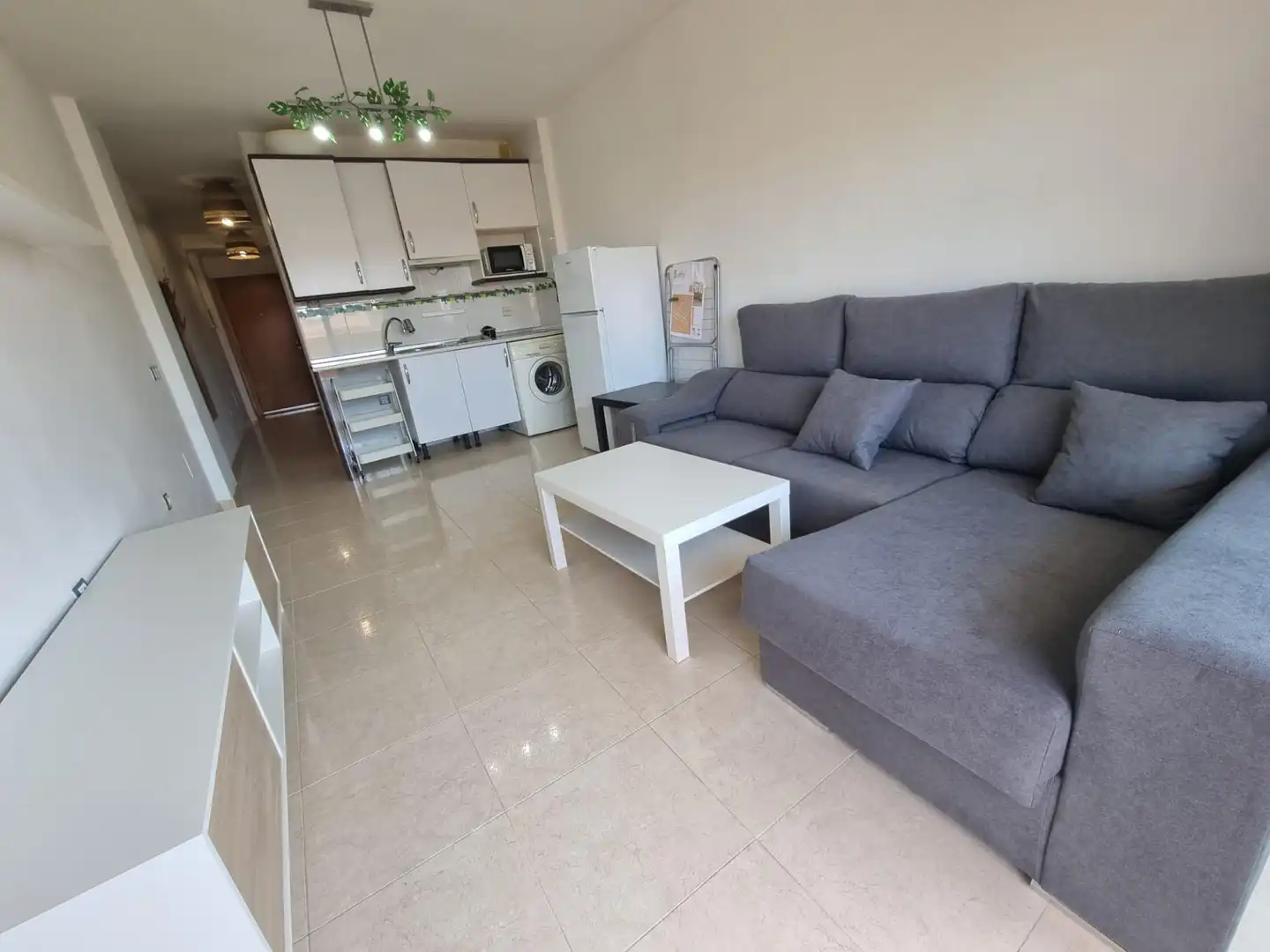 Sala de estar de Estudio de alquiler en Vícar con Jardín privado, Terraza y Amueblado