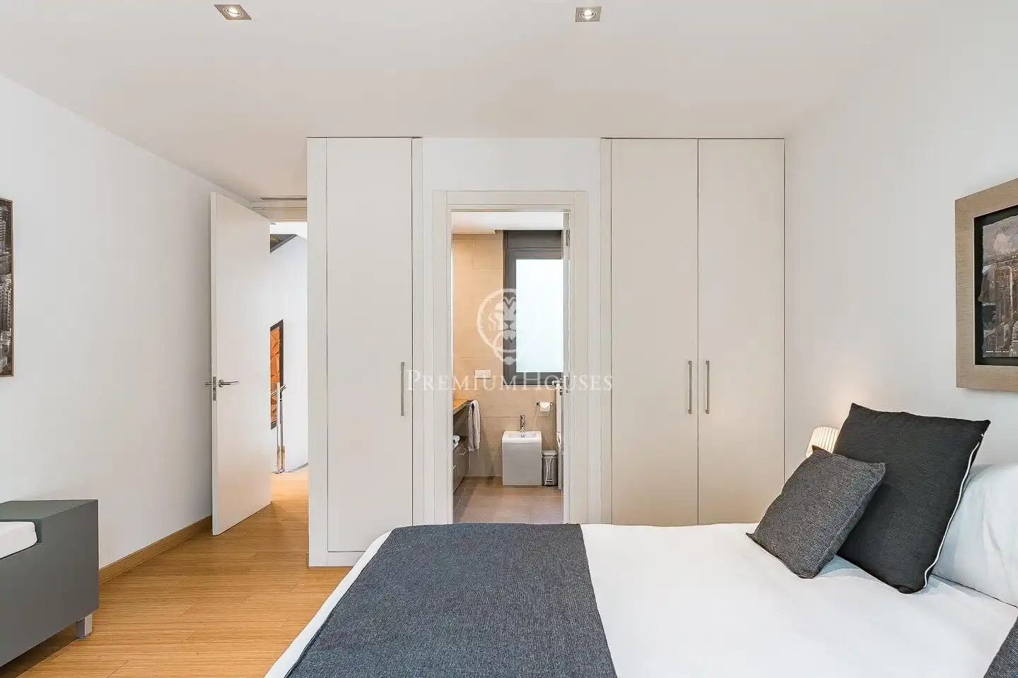 Bedroom of Houses for sale in Sant Cugat del Vallès  with Air Conditioner, Heating and Private garden