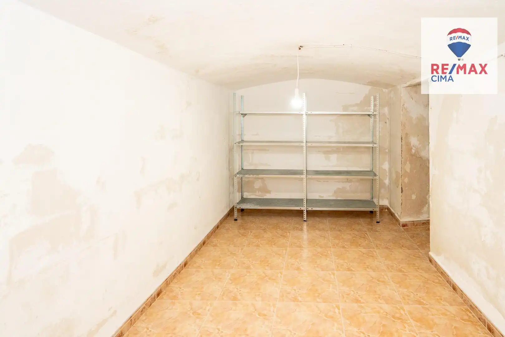 Country homes for sale in Freila  with Furnished