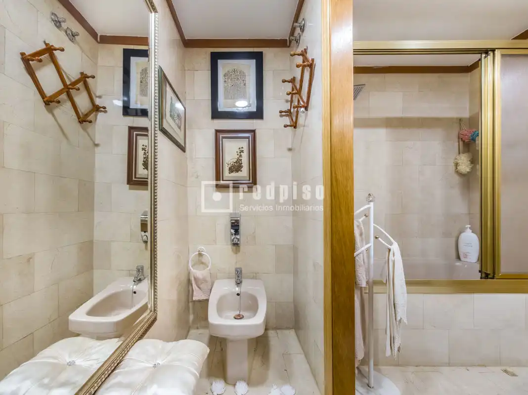 Baño de Casa o chalet en venta en Alcorcón con Aire acondicionado, Calefacción y Jardín privado