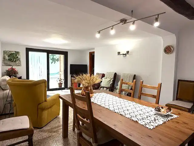 Maison avec piscine à vendre à Mediona