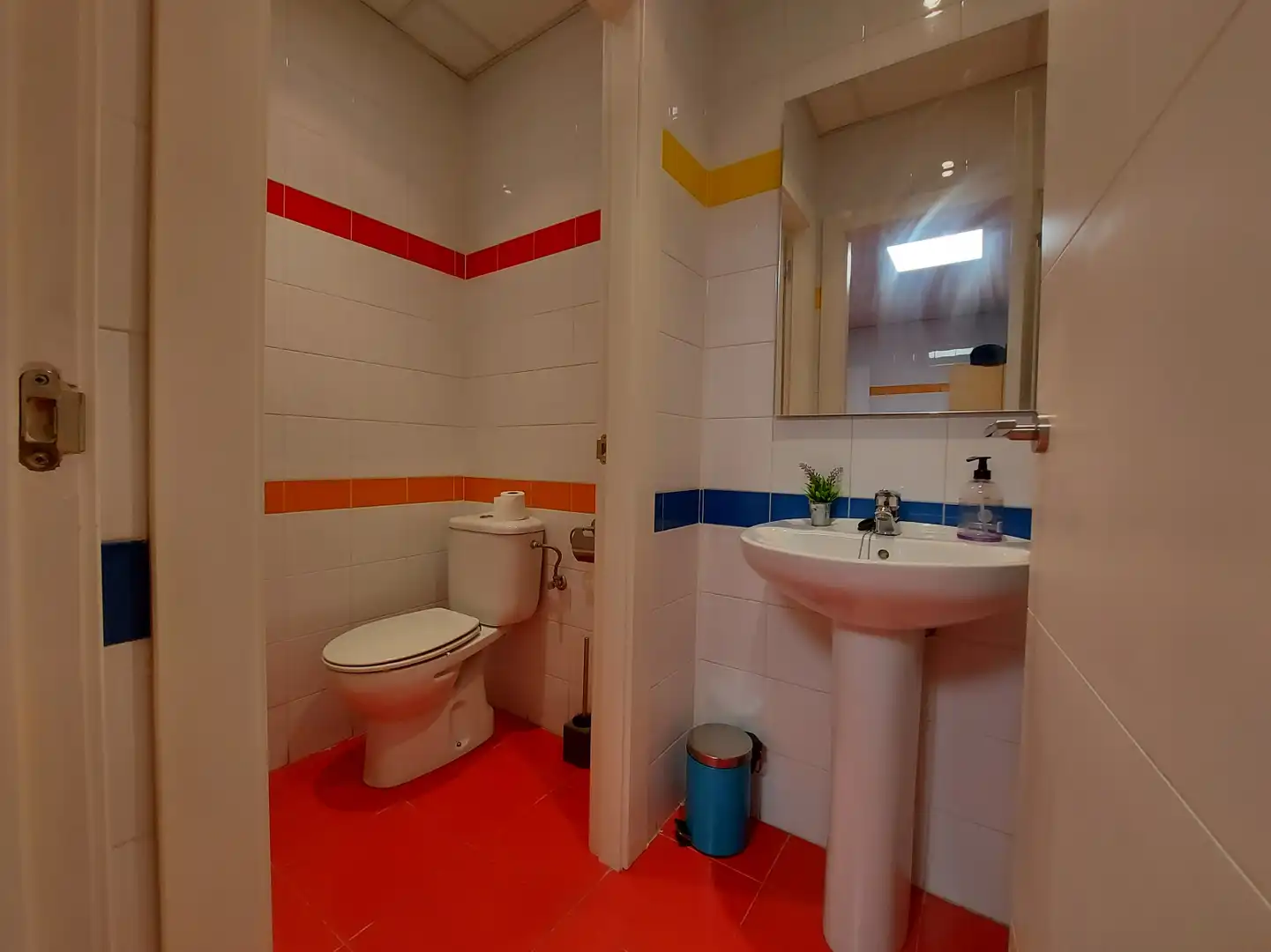 Bathroom of Commercial properties for sale in  Logroño
