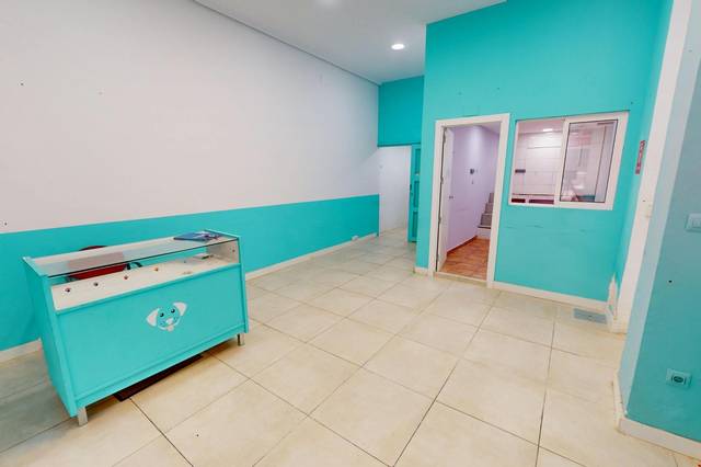 Local comercial en Alquiler en Calle Calle Ministro Luis Mayans en Morvedre