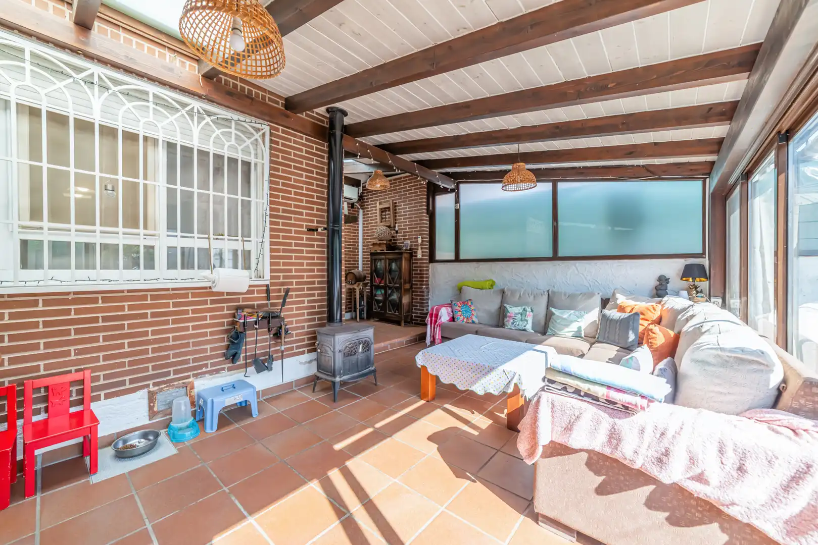 Terrassa de Casa adosada en venda en Parla amb Aire condicionat, Calefacció i Jardí privat